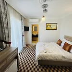Rose Garden Boutique Hotel