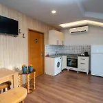 Yusra Apart Otel