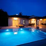 Villa Cedrus