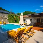 Villa Cedrus