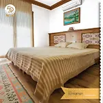 Hotel Azmakhan