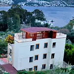 Liona Residence