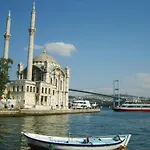 Uyar Apt
