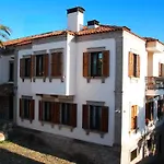 Tas Konak