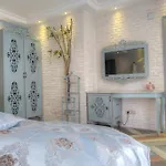 Ayna Hotel