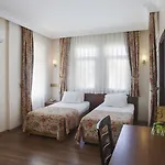 Triana Hotel