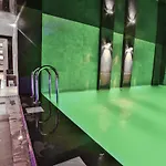 Life Corner Hotel