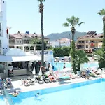 Club Atrium & Hotel