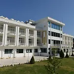 Mourouj Gloria White Palace Hotel & Spa