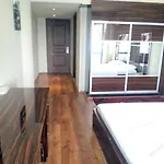 Iyonya Hotel