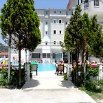 Blue Park Hotel