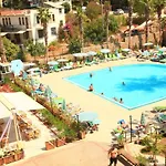 Green Life Hotel