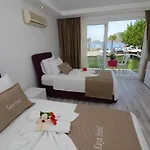 Kaya Hotel