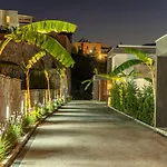 7 Deluxe - A Seductive Blend Of Style And Serenity