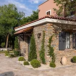 Zigo\'S Hotel