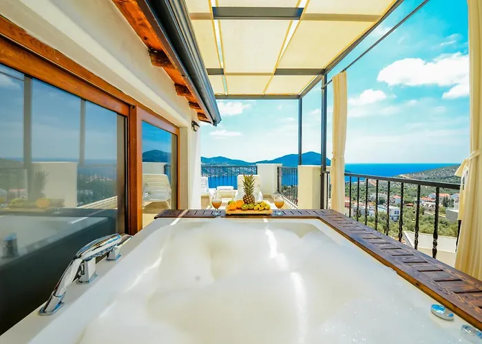 Carla Apart Kalkan