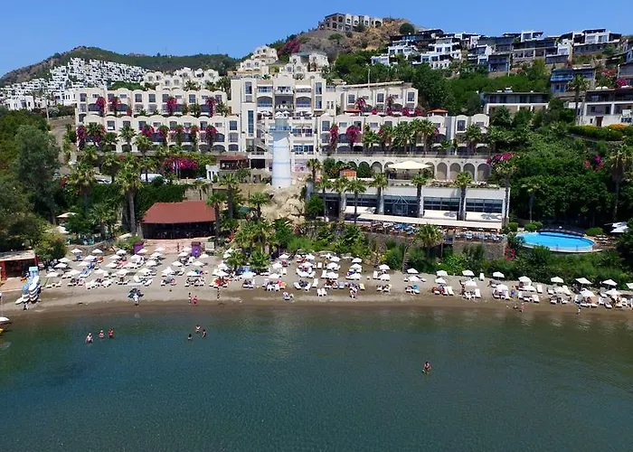 Lighthouse Beach Hotel