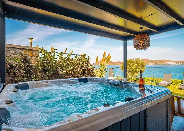 Cimentepe Residence Deluxe 2 - Villa With Jacuzzi In Yalikavak