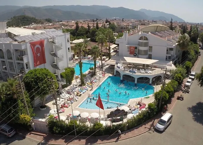 Club Atrium & Hotel