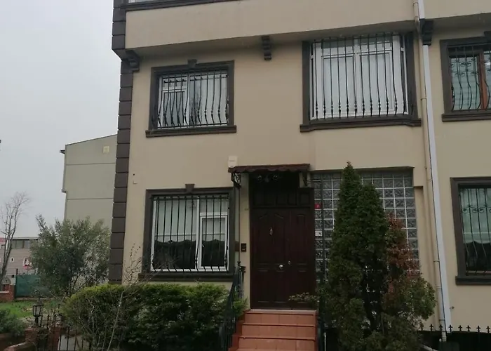 Fuar Villa