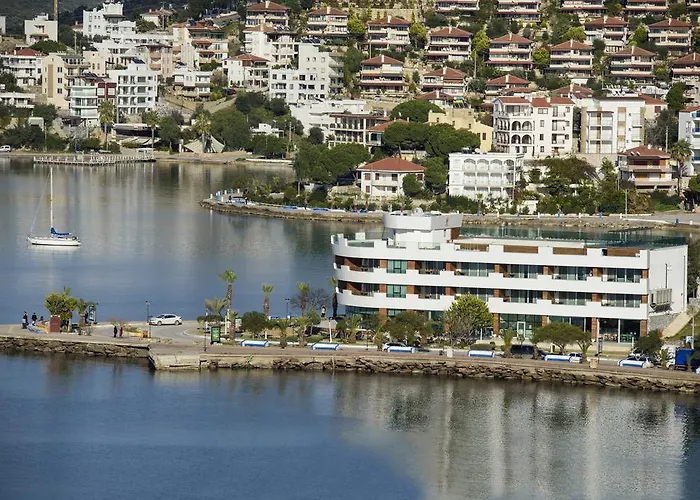 Bodrum Gulluk Marina Suites