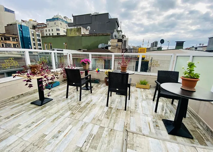 Ten Rooms Istanbul Hotel (Adults Only)