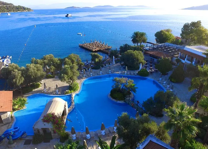 Izer Hotel Beach Club