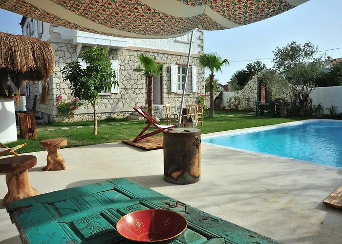 Alacati B House Hotel