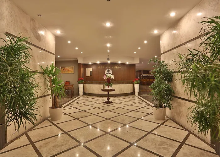Bon Hotel City & Resort