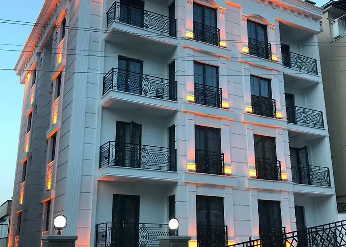 White Golden Suite Hotel