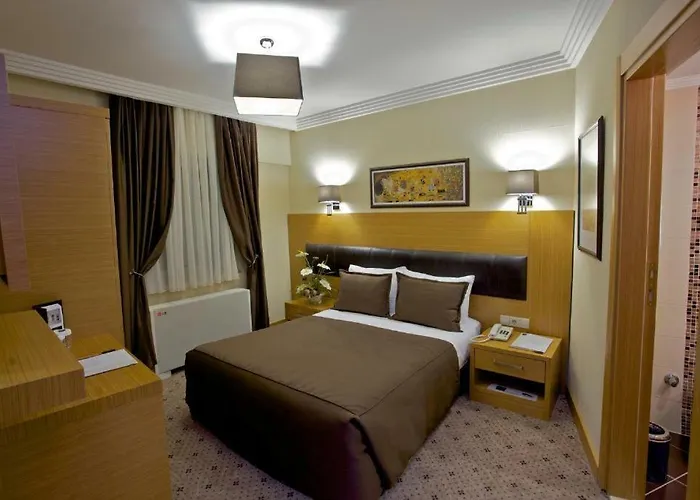 Mirilayon Hotel - Old Town