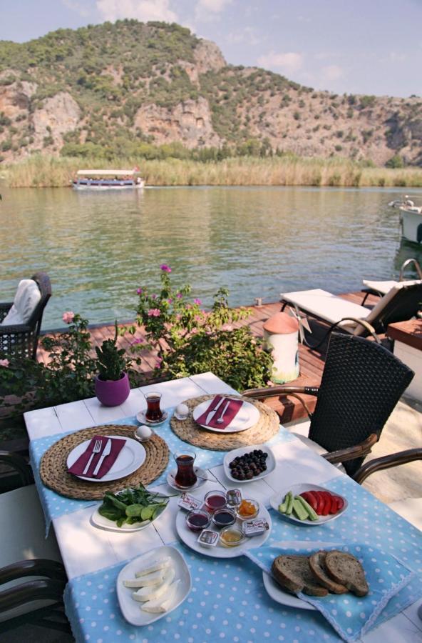 Myra Hotel 3*