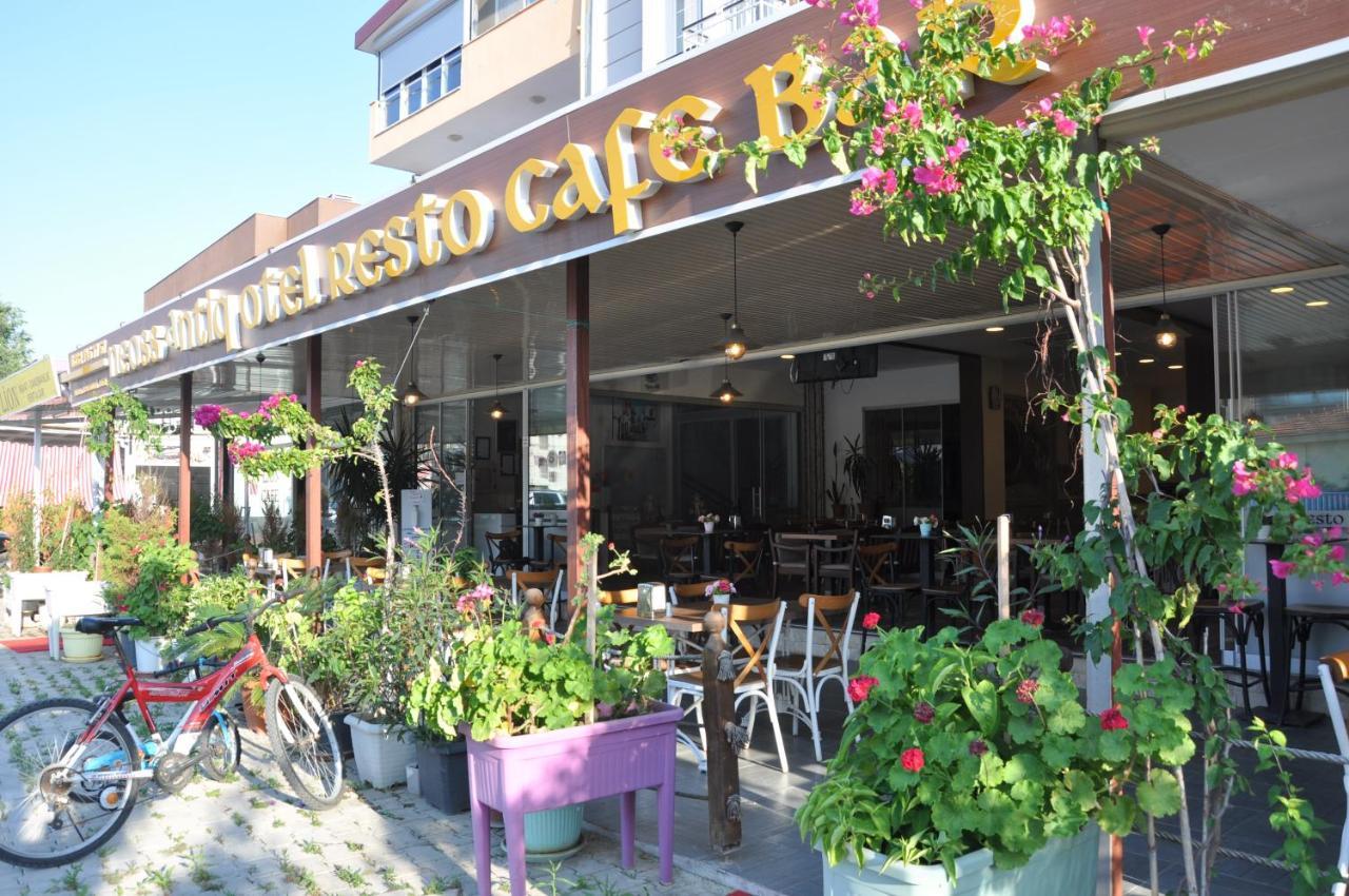Neoss Boutique