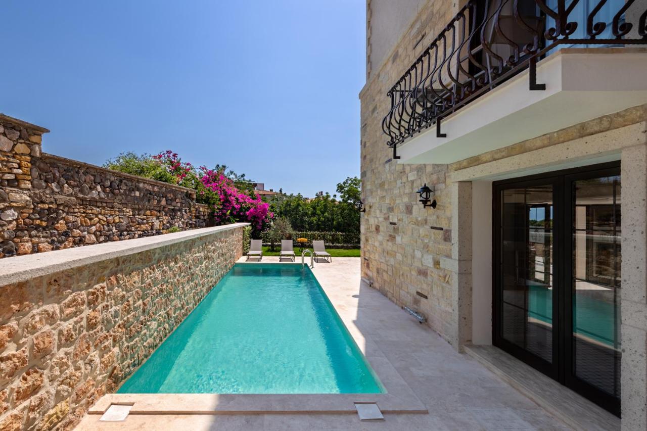 Atrium Tas Cesme