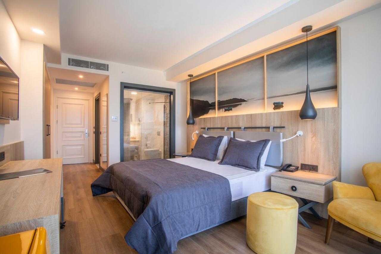 Maia Luxury &