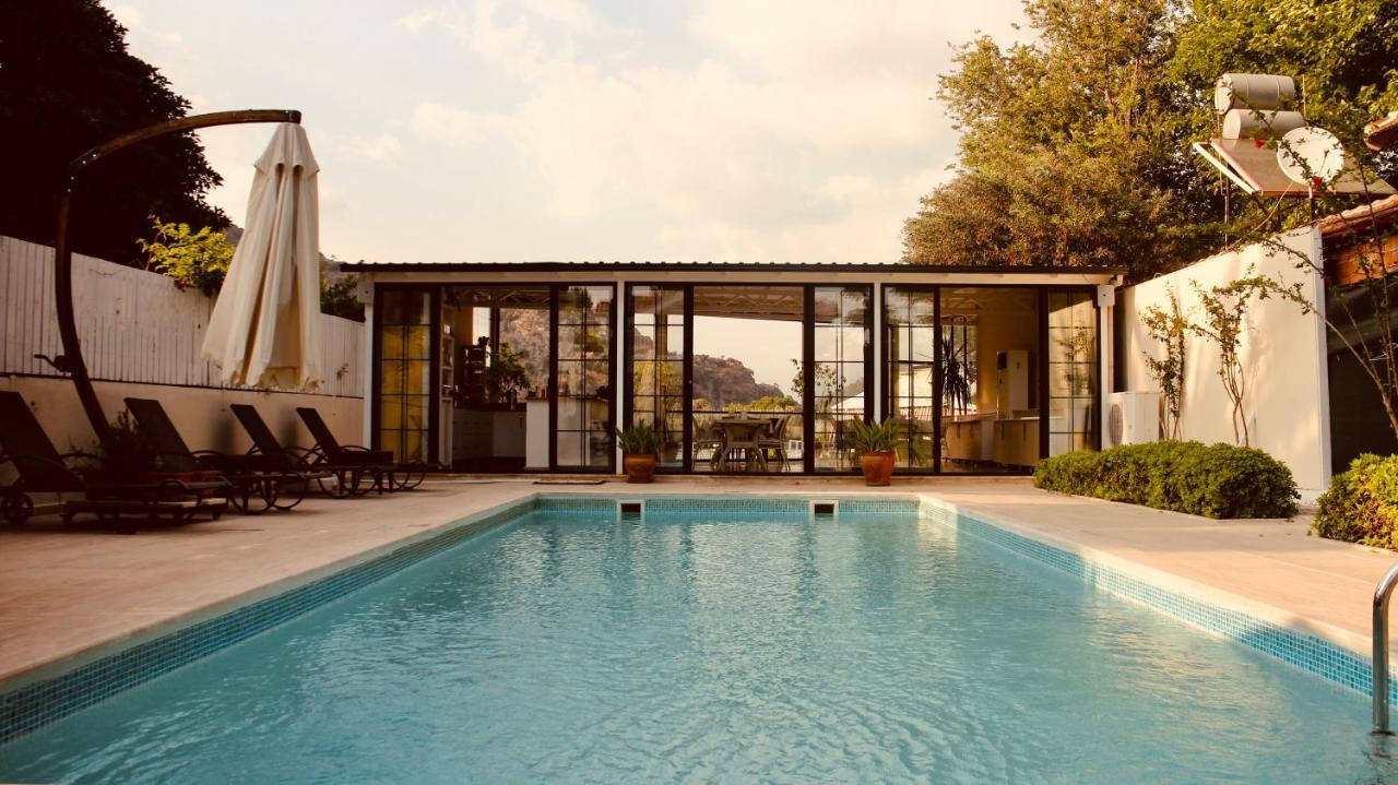Arp Hotel