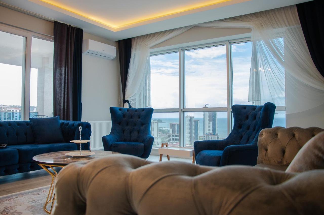 Elegant Blue Hotel 3*