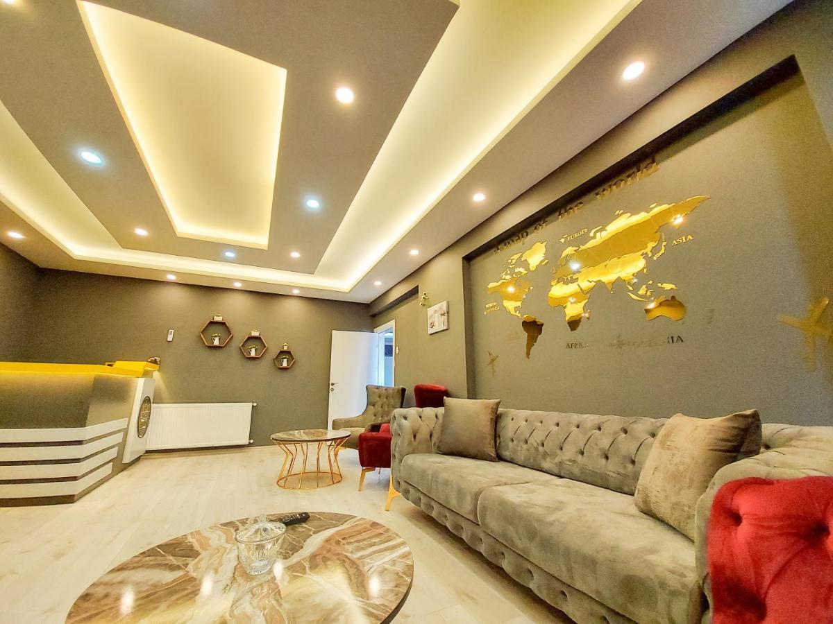 Elegant Blue Hotel 3*