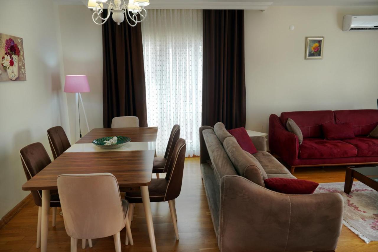 Zenofon Apartment *