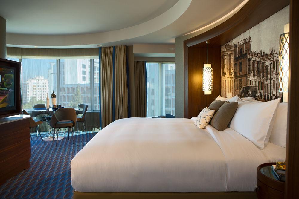 Renaissance Hotel