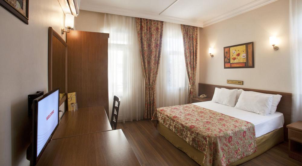 Hotel Triana