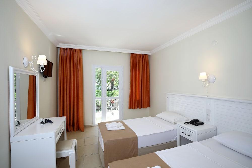 Summer Garden Beach 3*