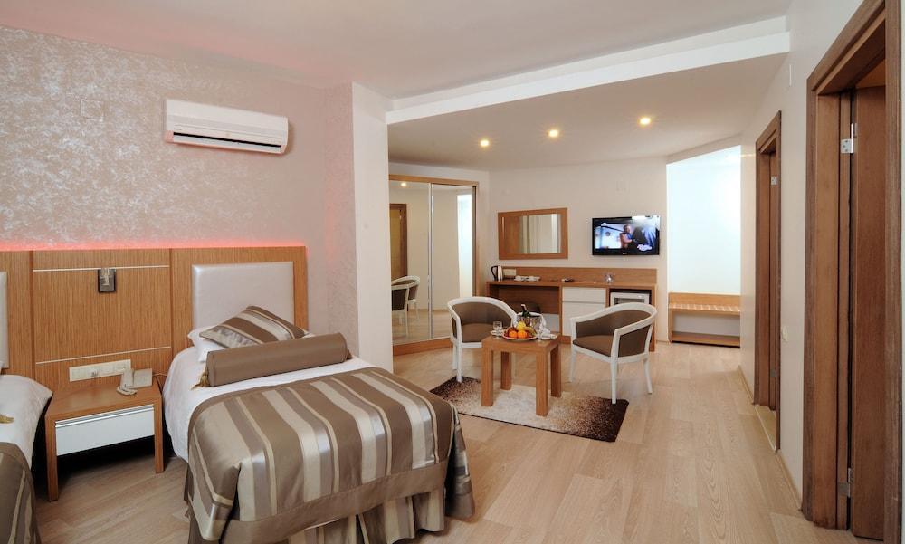 Hotel Sahil Marti