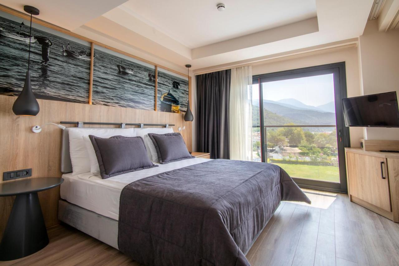 Maia Luxury & Hotel