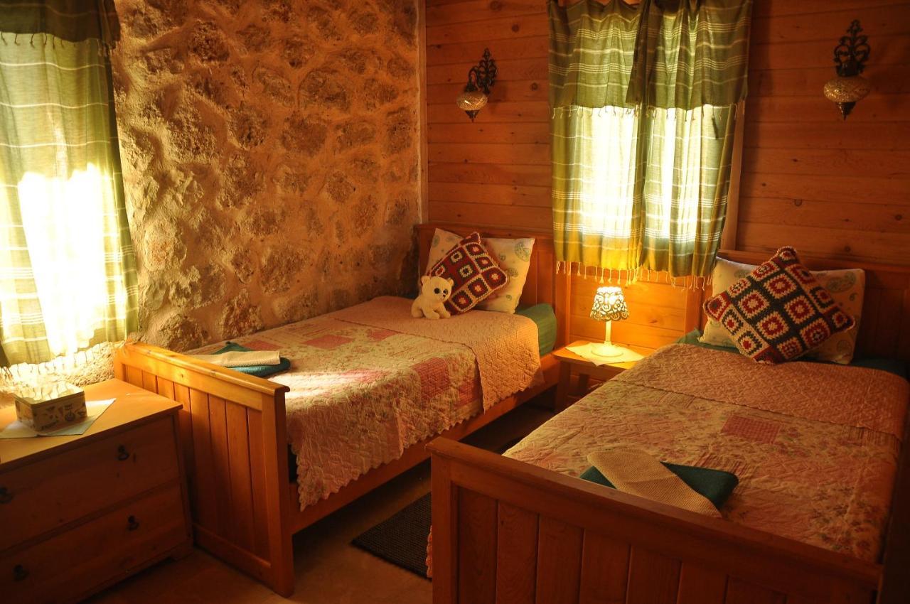 Ambar Evleri Kalkan