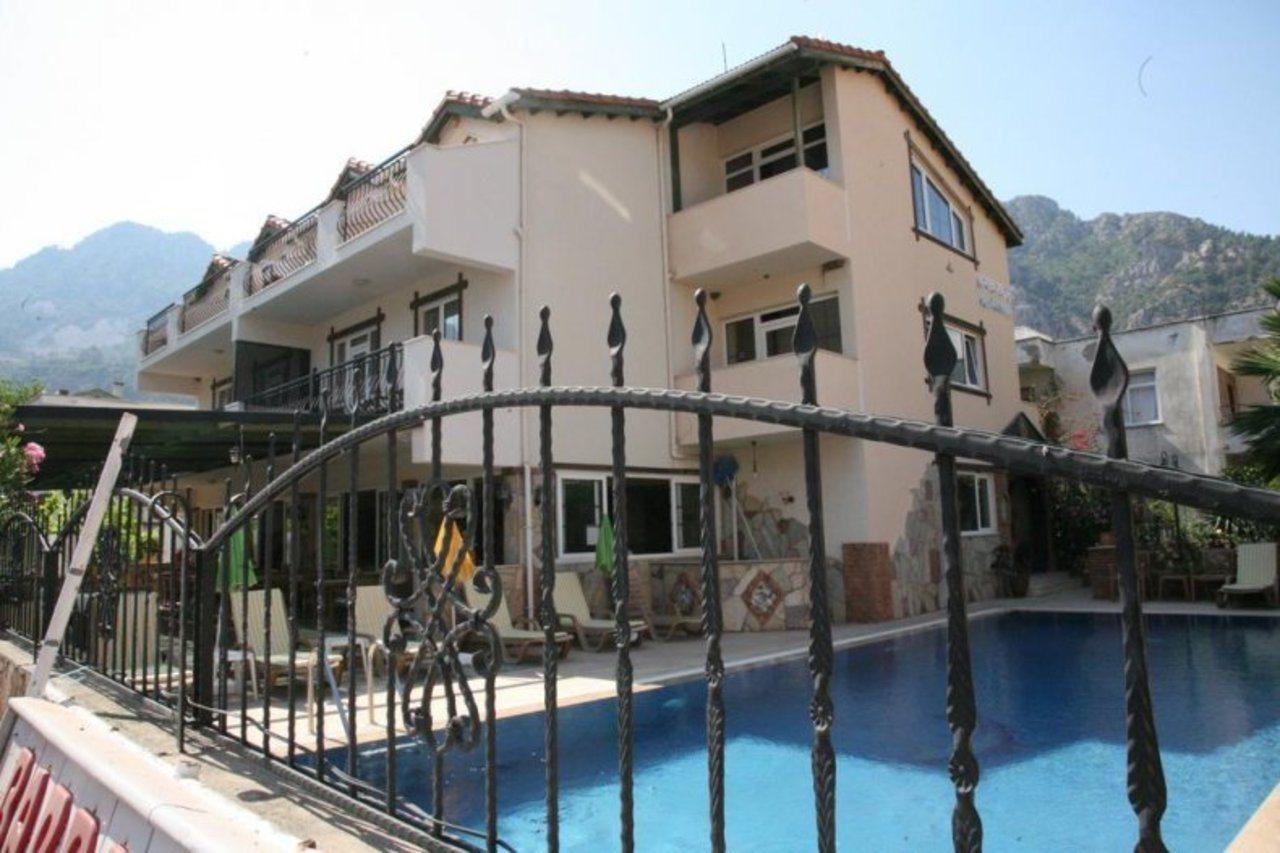 Aparthotel Barbaros 3*