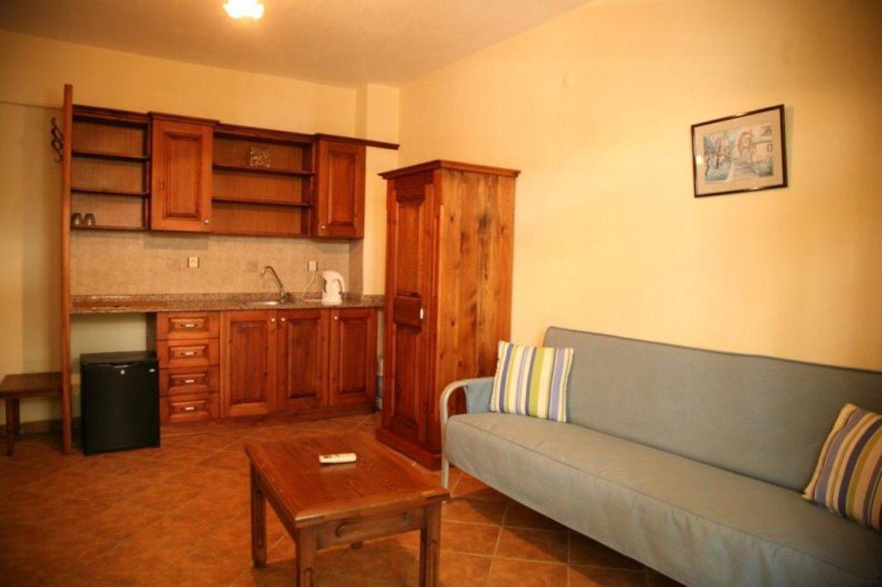 Barbaros Aparthotel 3*