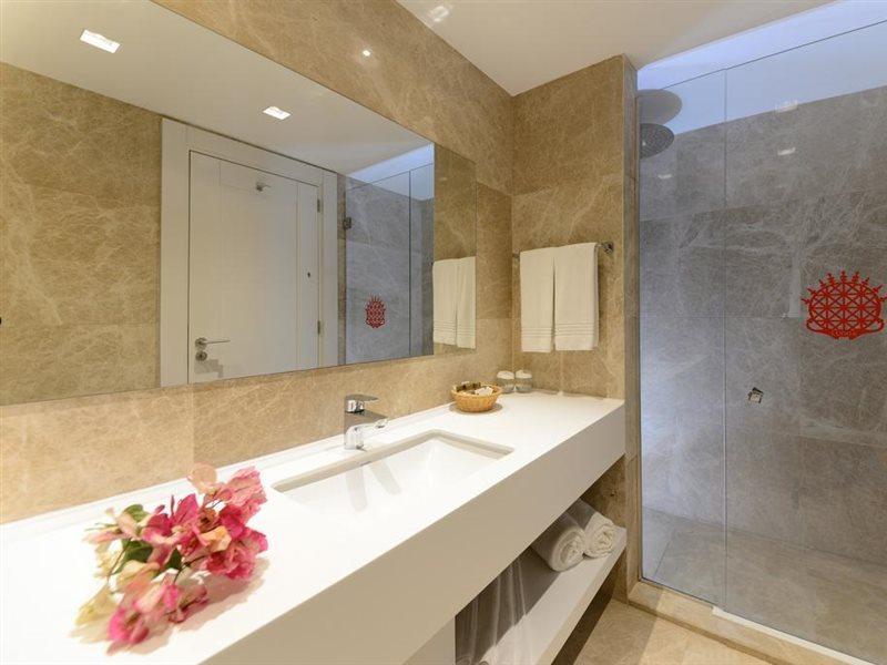 Lugga Boutique & Hotel 3*