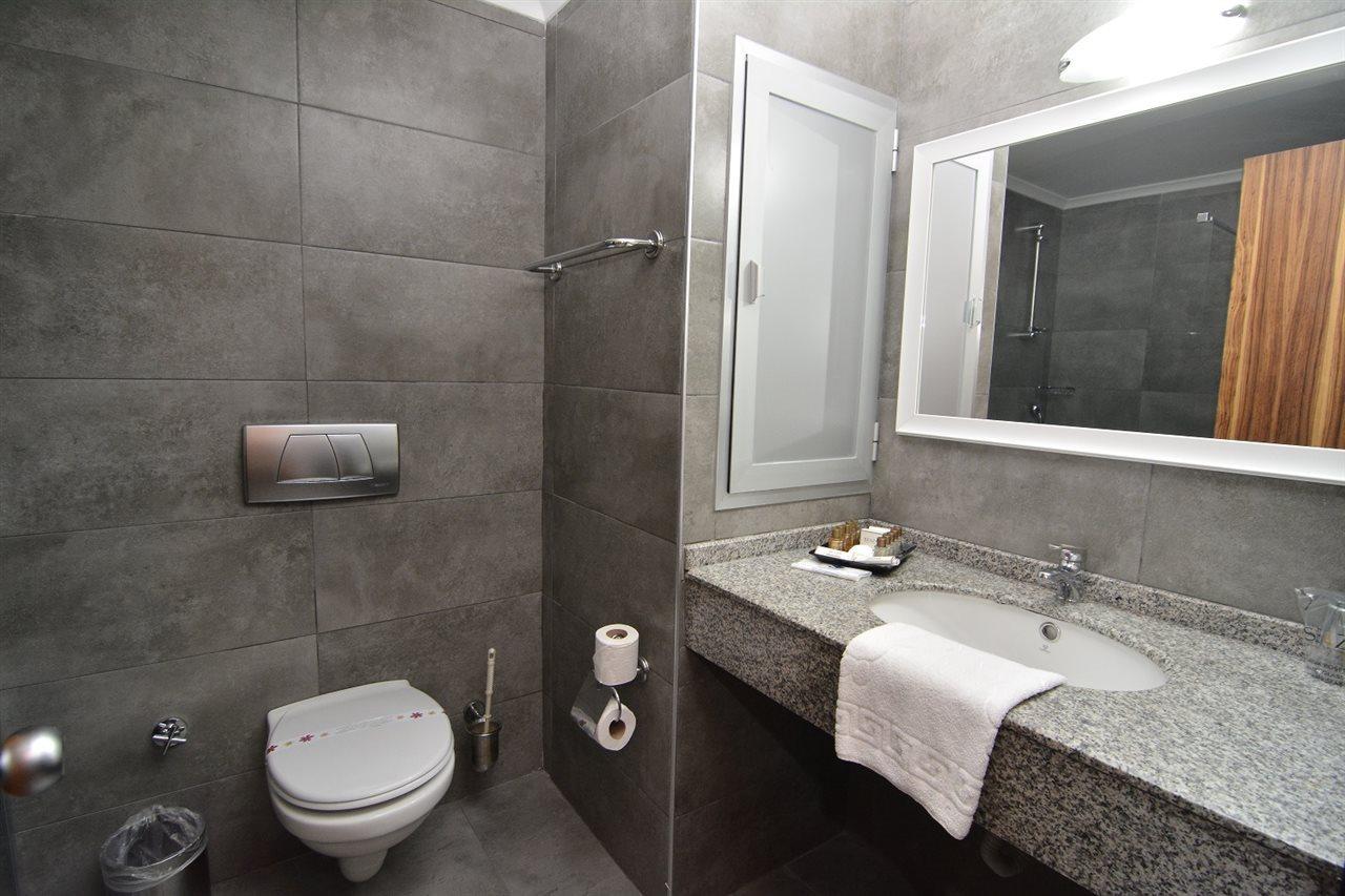 Senza Grand Santana Hotel