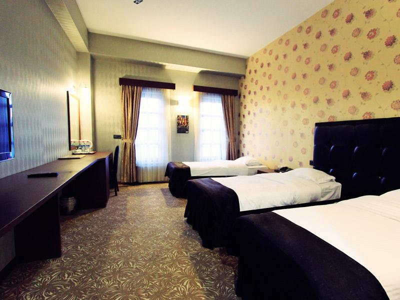 Highway Hotel 4*